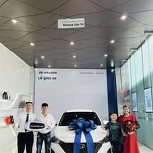 Hình ảnh hoạt động tư vấn xe tại Sơn La